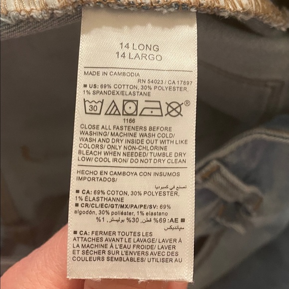 Old Navy Women’s Light Blue long boot cut Mid Rise Jeans Size 14 Long - Picture 4 of 7